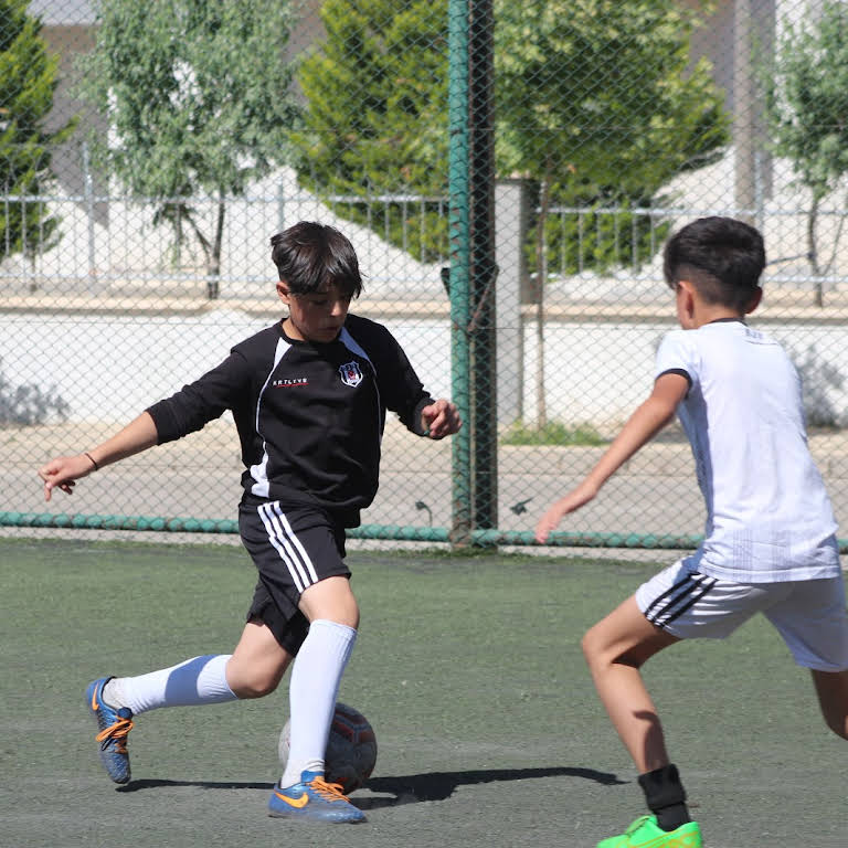 5-15 yaş arası yeni - Beşiktaş jk Gaziantep Futbol Okulu