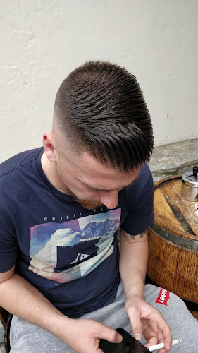 Comentarii opinii despre West Razor Barber Shop ( κουρειο )