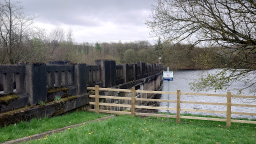 Ryburn Reservoir parking - Thumbnail