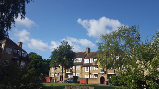 Londis Dunfield Road Gallery - United Kingdom