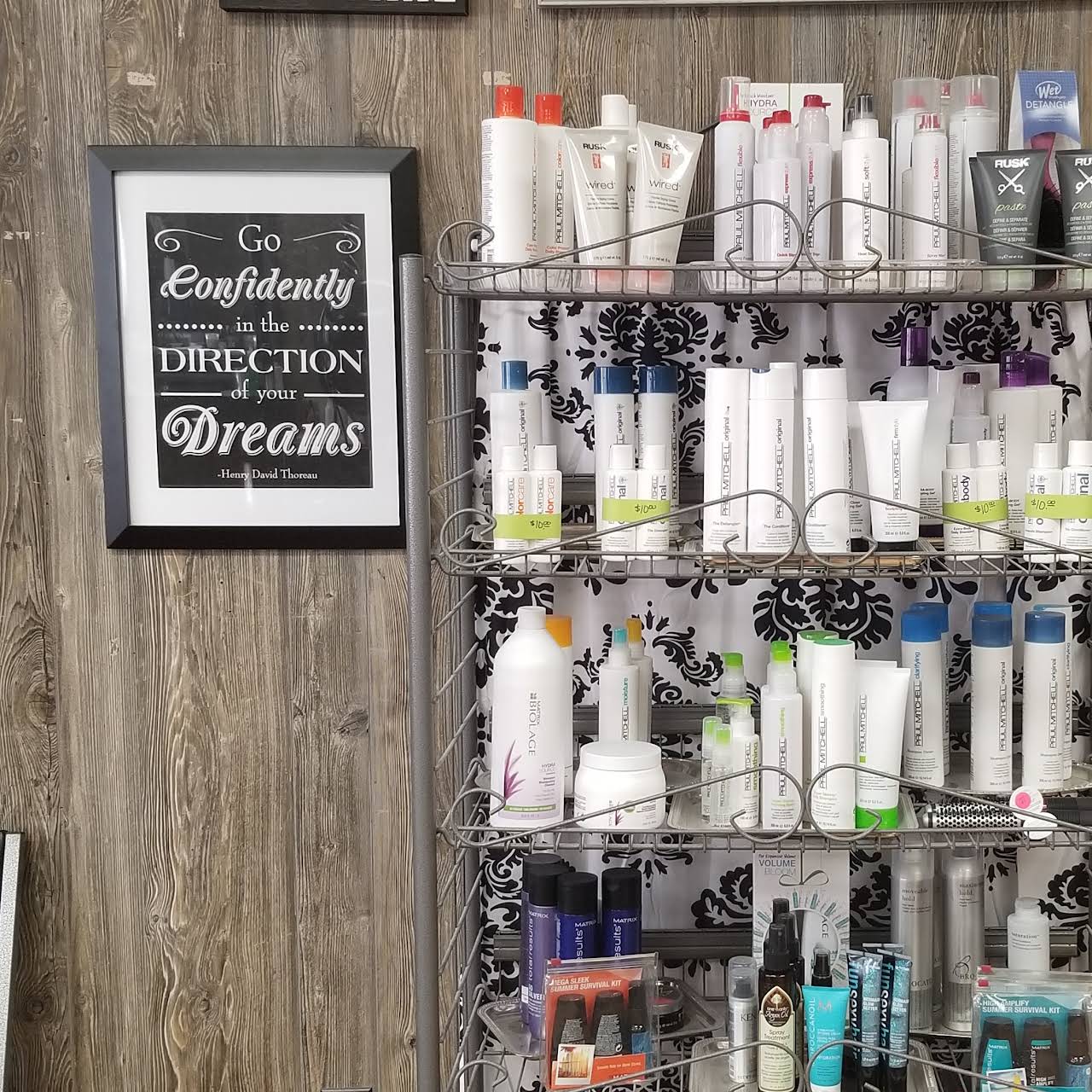 Suzy Q's Shear Magic Hair Salon in Chincoteague Island