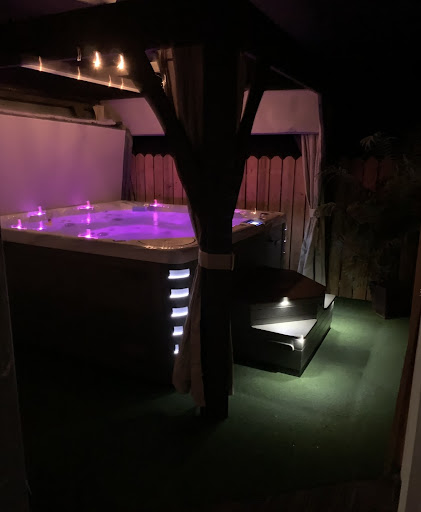 Urban Hot Tubs and Leisure - Thumbnail