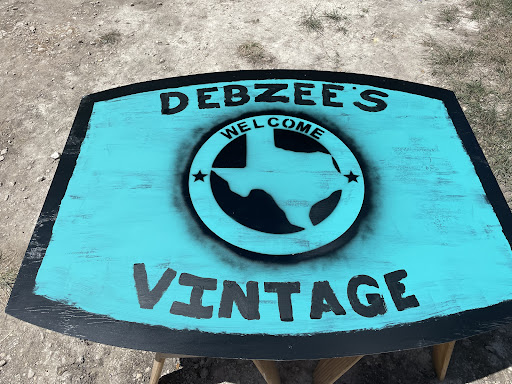 Debzee's Vintage - Thumbnail
