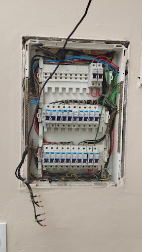 Eletricista 24 horas l