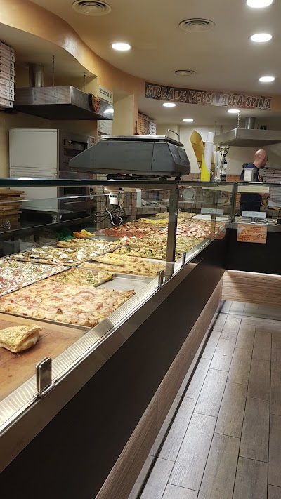 Photos of Mezzosacco pizza and diner