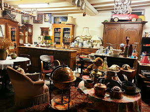 Photo n°1 de La Brocante de Brigitte à Val-au-Perche (Magasin de produits d'occasion)