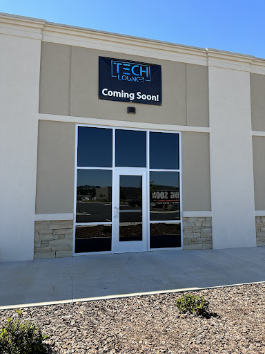 Tech Lounge - Visual