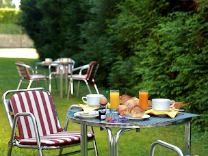 Photo n°18 de Logis Hôtel le Luth à Mirecourt (Restaurant)