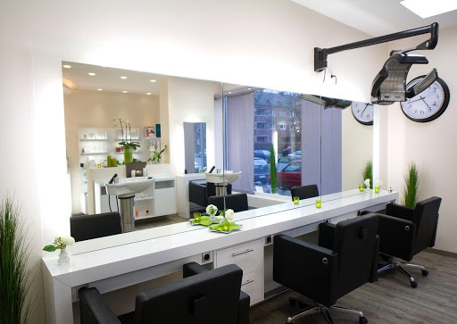 Melanie Richter - Cosmetics & Hair