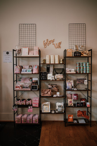 Ivory Room - Visual