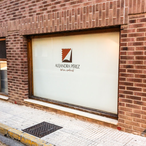 Alejandra Pérez. Tot en cortines