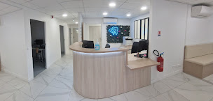 Photo n°21 de Centre Dentaire Jacques Daguerre à Rueil-Malmaison (Ophtalmologiste)