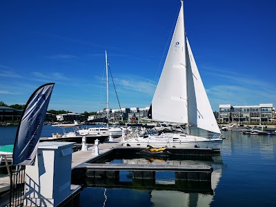 Photos of Sail La Vie Sailing School