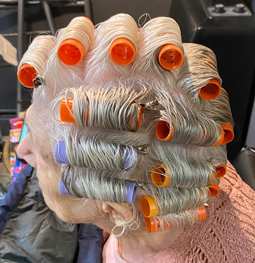 BLO DRY BAR - Thumbnail