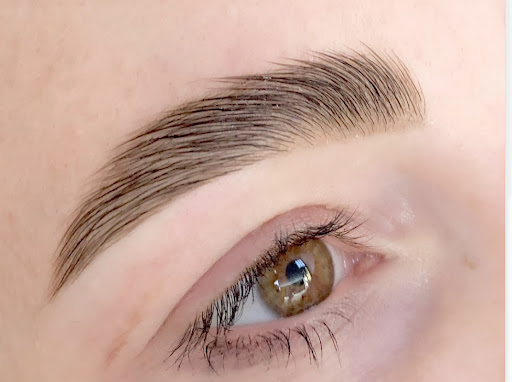 Boros Studio zaprasza na piękne brwi.