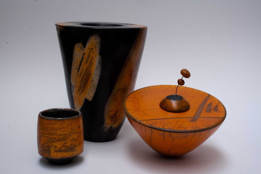 Photo de Poterie des Riailles - Stages Raku à Lagorce (33230)
