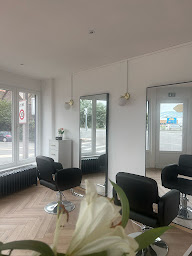 Photo n°3 de Ophélie Coiffure à Dunkerque (Salon de coiffure)