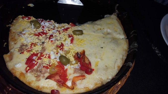 Pizzería Los Emilios, Author: Rosana Morales