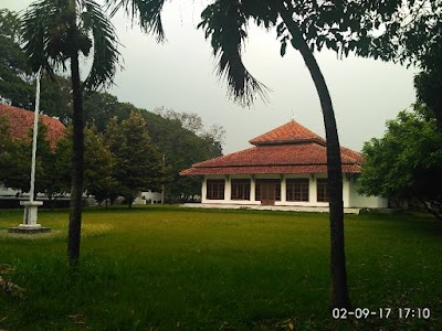 Photos of Center for Food Crops Research and Development