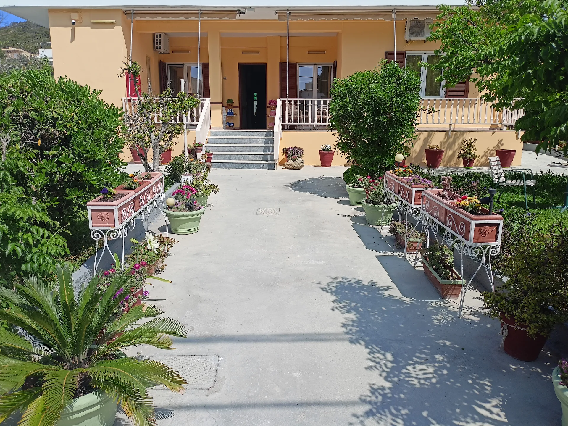 Finikas Rooms