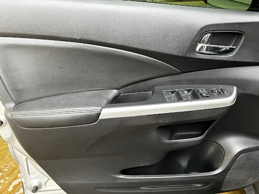 Mom’s automotive detailing