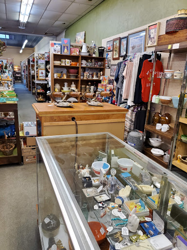 Town & Country Antiques & More - Thumbnail