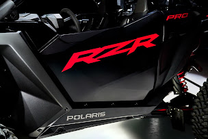 Photo n°13 de DW Motors Polaris Oise à Saint-Aubin-en-Bray (Magasin d'articles pour véhicules de loisirs)