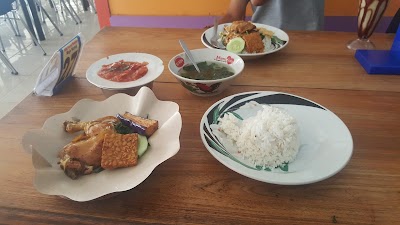 Photos of RM. PECEL MADIUN