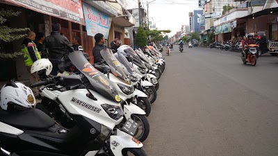 Photos of ES CAMPUR M GONDRONG
