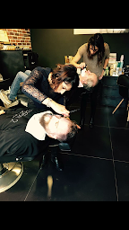 Photo n°18 de Version 2 Salon de coiffure à Uzès (Salon de coiffure)