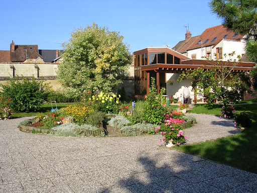 Photo de Foyer Sainte Léonie Aviat - EHPAD - CRT - Accueil de Jour - Association Françoise de Sales Aviat