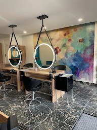 Photo n°9 de laura coiffure à Lésigny (Salon de coiffure)