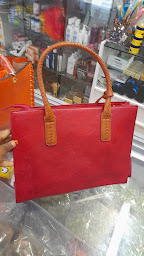 Photo n°19 de Cosmétique Nene Hair Locks à Mainvilliers (Magasin de perruques)