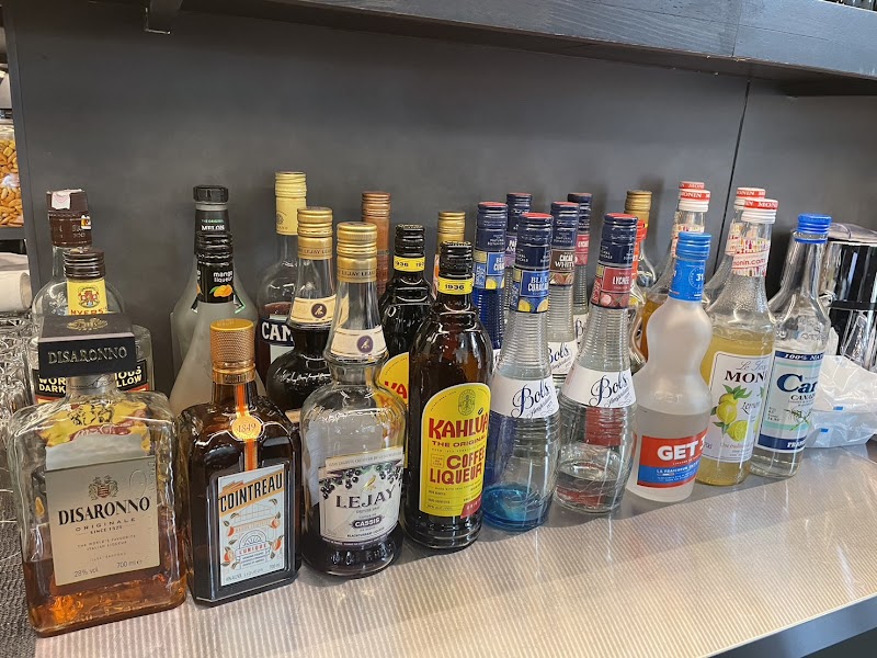 お酒の美術館 近鉄四日市駅店