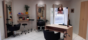 Photo n°1 de Les ciseaux de Violaine à Varacieux (Salon de coiffure)