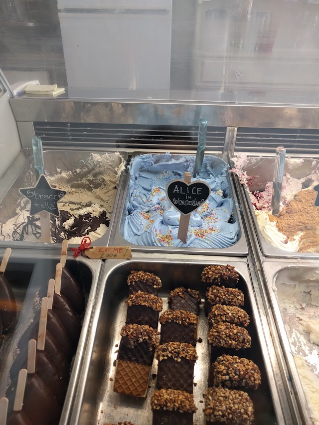 Gelateria Alice, Art & Heart