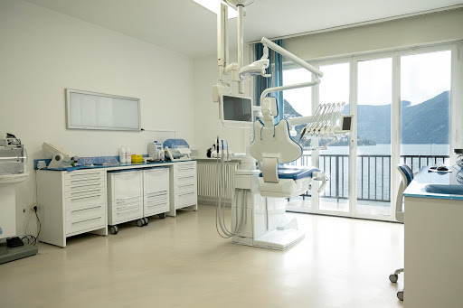Studio Dentistico Nassa Dr. Med.Dent. Fabio Greco