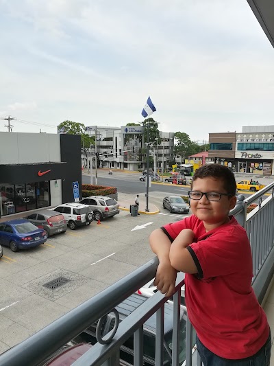 Photos of Plaza Moderna