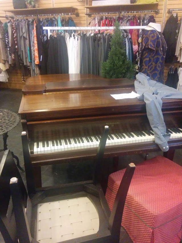 Housing Works Thrift Shop