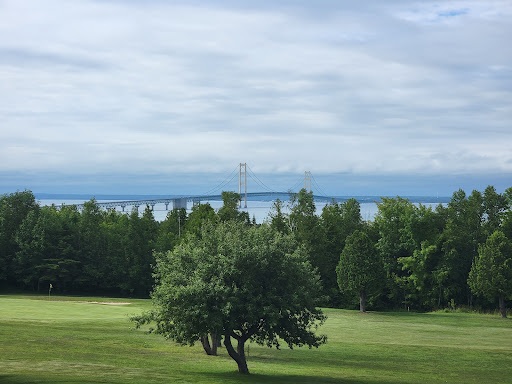 St. Ignace Golf & Country Club Logo