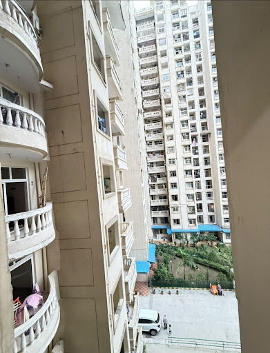 🏡 2BHK Flat for Rent – Sector 78, Noida