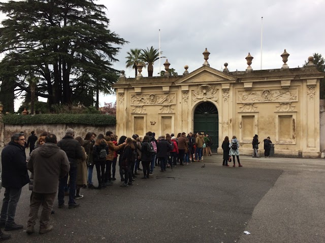 Aventine Keyhole