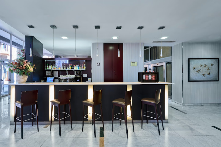 Hotel Catalonia El Pilar by null