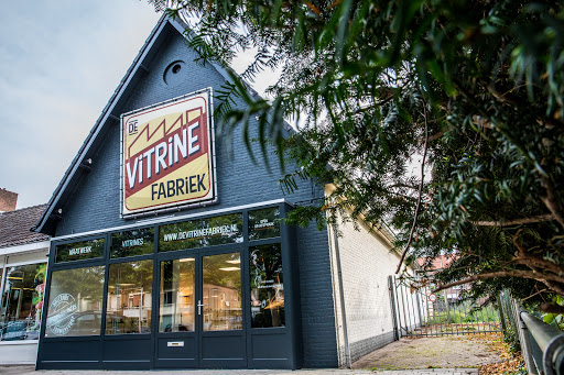 De VitrineFabriek Vitrinekasten en Vitrines