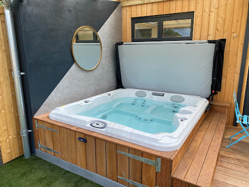 Wensum Pools & Hot Tubs