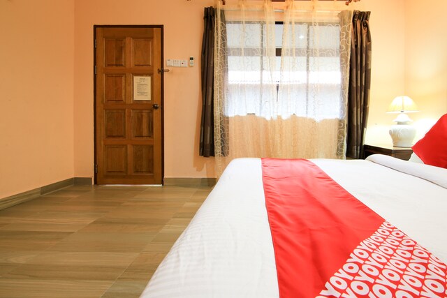 OYO 44084 Ombak Inn Chalet by null