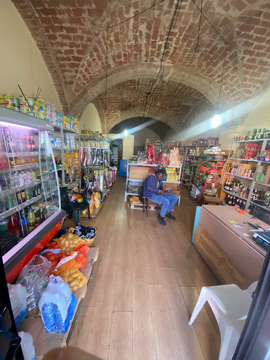 Veronica African Shop