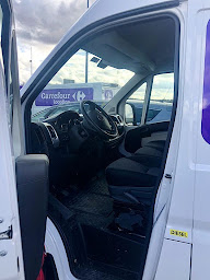 Photo n°17 de Carrefour Location à Ferrière-la-Grande (Agence de location de fourgonnettes)