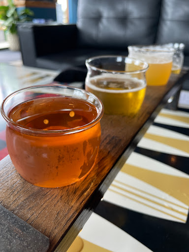 Corner Taphouse - Visual