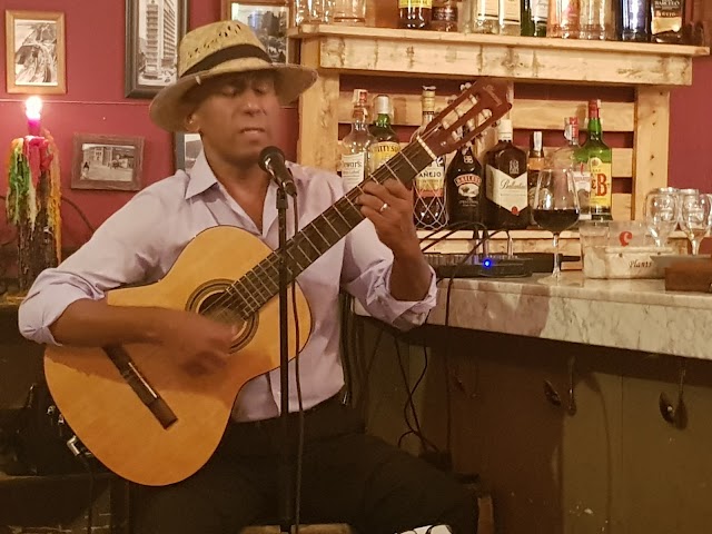 El descorche bar